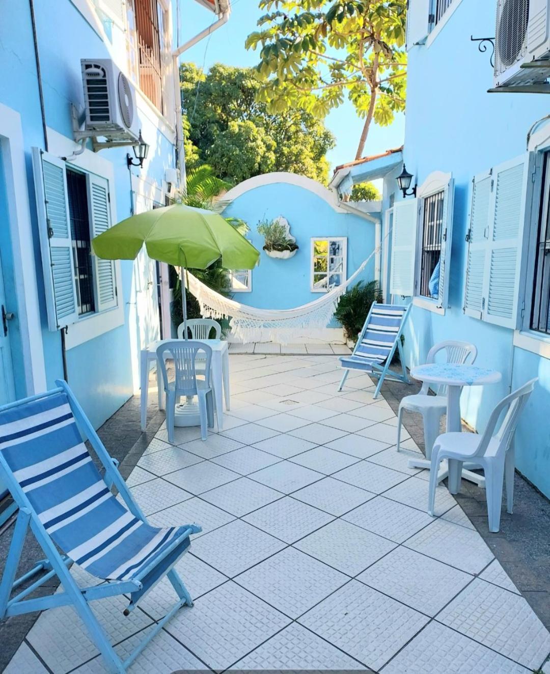 Casarones Inn